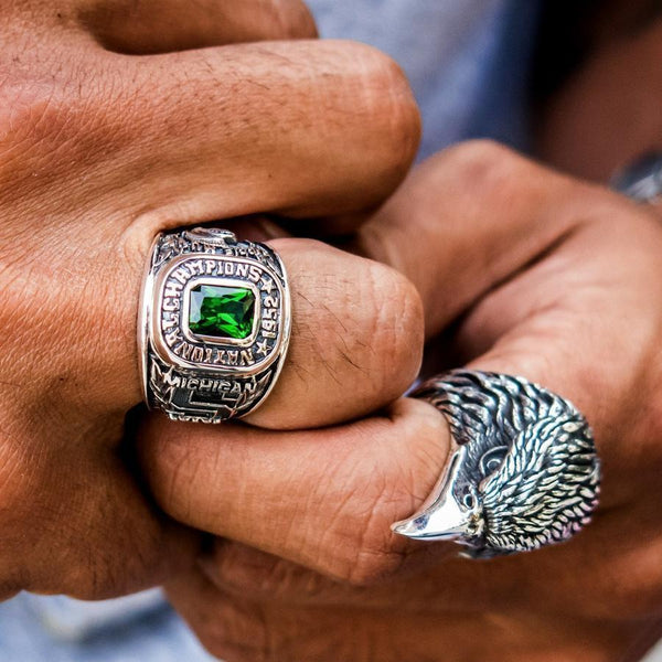 Зеленое спортивное мужское кольцо