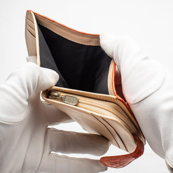 Find amazing products in Women's Wallets' today